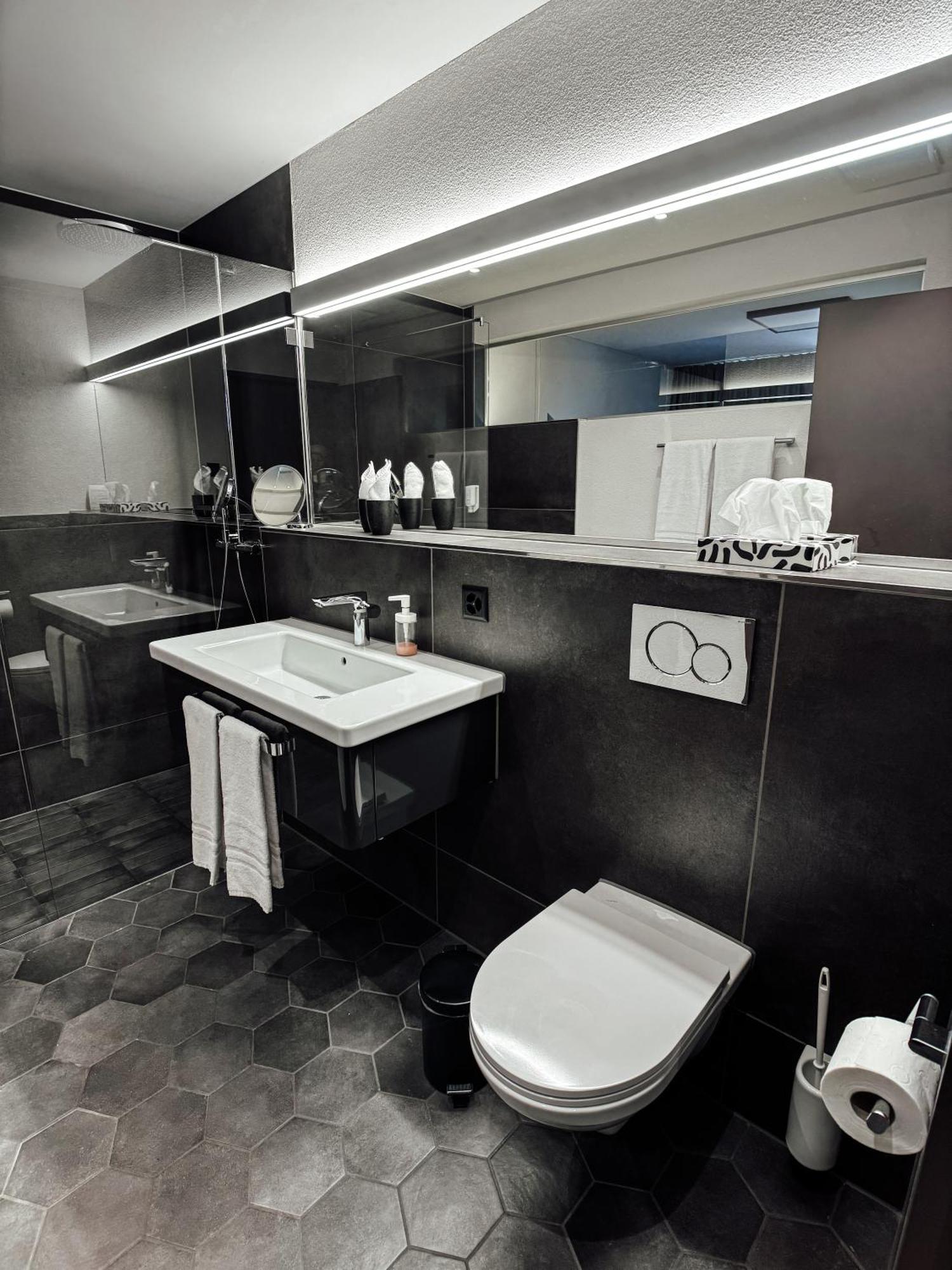 Boutique Hotel Sonne Seuzach Ngoại thất bức ảnh